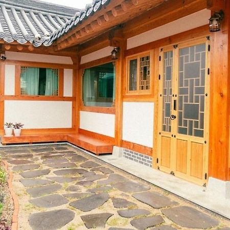 Gyeongju Hwangridan Casa De Hotell Rum bild