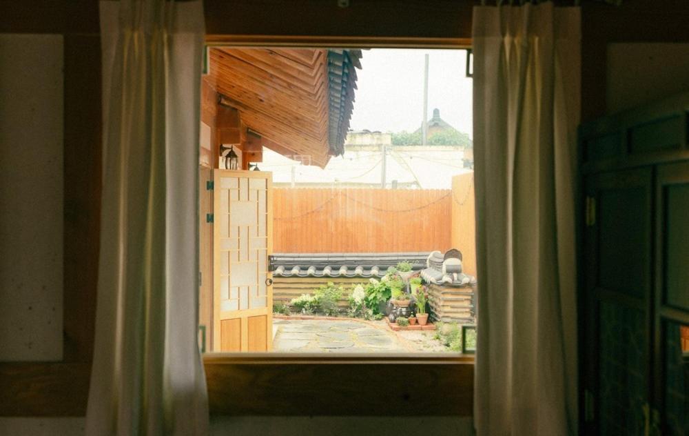 Gyeongju Hwangridan Casa De Hotell Rum bild